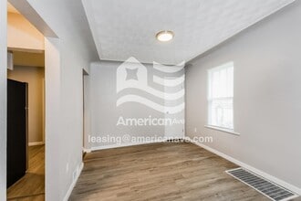 313 Locust St in Edwardsville, IL - Building Photo - Building Photo