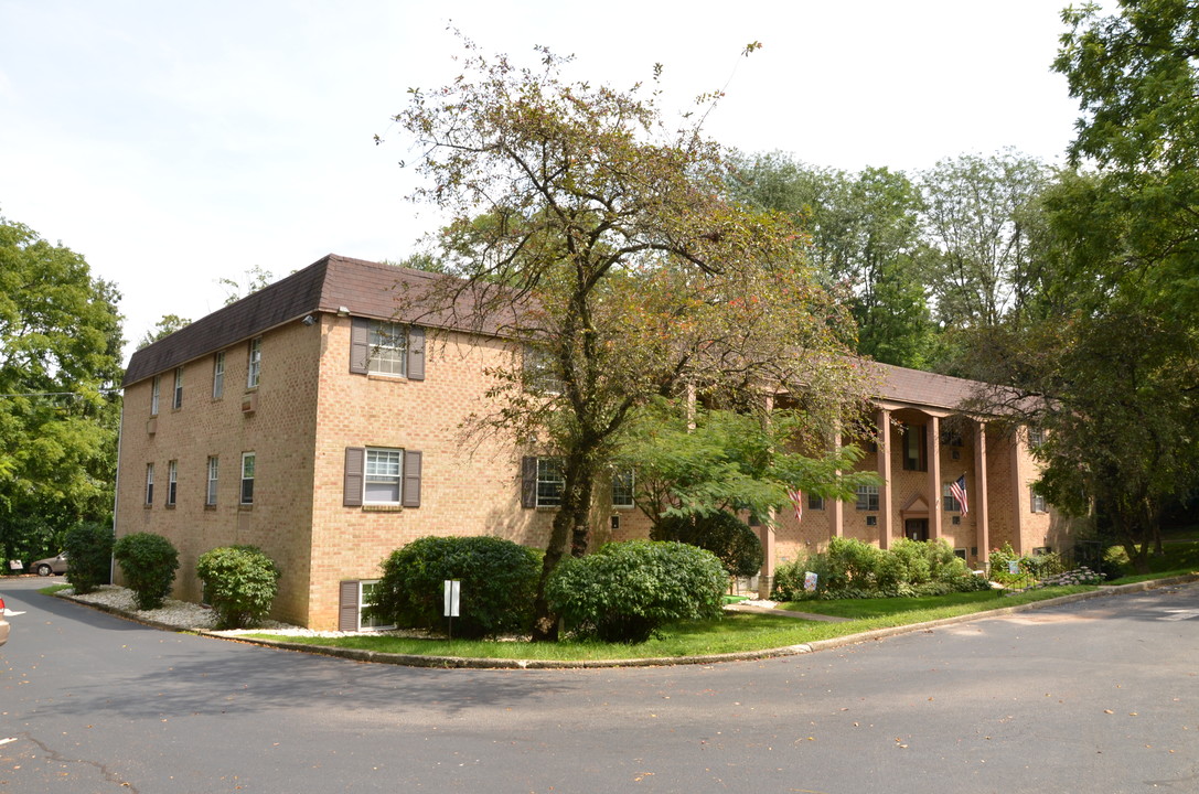 Stone Gate Woods in Phoenixville, PA - Building Photo