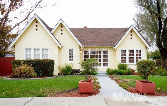 property at 205 W Whittier Ave