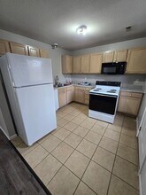 106-108 Albany Dr in Columbia, MO - Foto de edificio - Building Photo