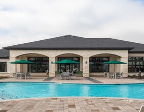 12202 Huffmeister Rd in Cypress, TX - Building Photo - Building Photo