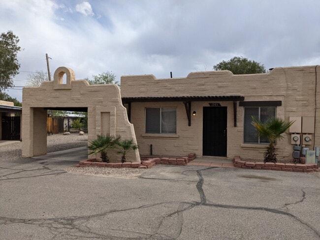 property at 1945 W La Osa Dr