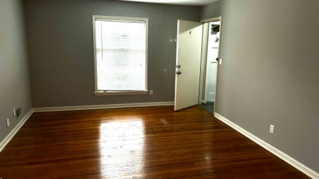 2549 Glenmary Ave in Louisville, KY - Foto de edificio - Building Photo