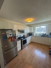 126 Conroy Cres in Guelph, ON - Building Photo - Building Photo