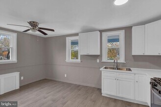 713 Public Rd in Palmyra, NJ - Building Photo - Building Photo