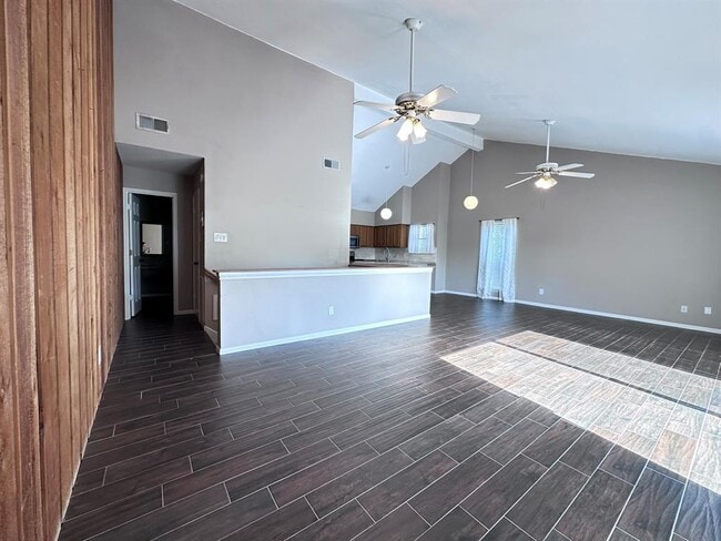 20 Lakeview Village in Montgomery, TX - Building Photo - Building Photo