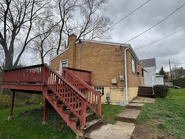 124 Minooka St in Pittsburgh, PA - Building Photo - Building Photo