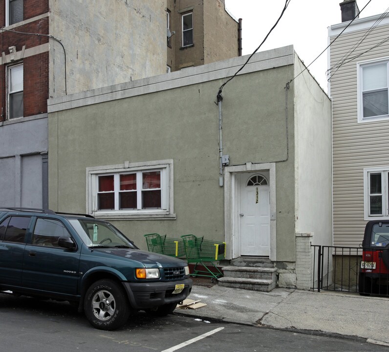 1312 Bergenline Ave in Union City, NJ - Building Photo