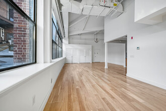 300 Communipaw Ave in Jersey City, NJ - Building Photo - Building Photo