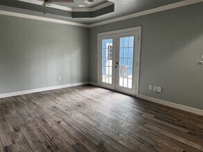 430 Center Way in Lake Jackson, TX - Building Photo - Building Photo