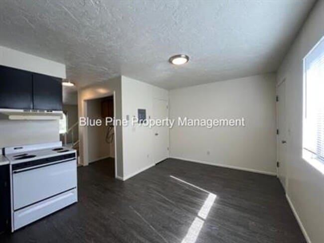 1445 S Emerson Ave in Idaho Falls, ID - Building Photo - Building Photo