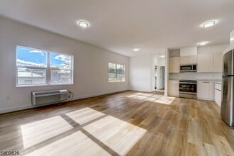 48 Chadwick St in Paterson, NJ - Building Photo - Building Photo