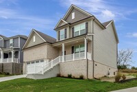 104 Millbrook Dr in Spring Hill, TN - Foto de edificio - Building Photo