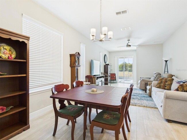 27038 White Plains Way, Unit 1230 in Leesburg, FL - Building Photo - Building Photo