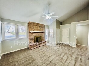 503 SW Hoke Ln in Lee's Summit, MO - Building Photo - Building Photo