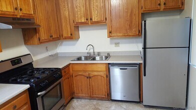 1462 Oliver Ave in San Diego, CA - Building Photo - Building Photo