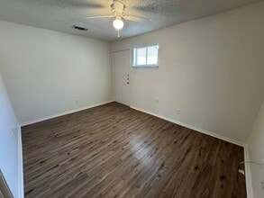 715 N 20th St, Unit Unit 09 in Temple, TX - Foto de edificio - Building Photo