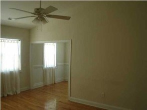 180 Line St-Unit -B in Charleston, SC - Building Photo - Building Photo