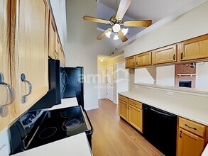 9997 Woodland Grove Dr in Lakeland, TN - Foto de edificio - Building Photo