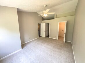10727 N Park Ave in Indianapolis, IN - Building Photo - Building Photo