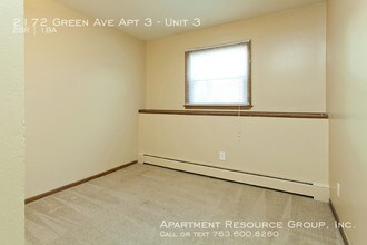 2172 Green Ave-Unit -Unit 3 in Anoka, MN - Building Photo - Building Photo