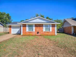 14008 Gateway Dr in Edmond, OK - Building Photo - Building Photo
