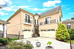 8319 Quarry Manor Terrace in Bethesda, MD - Building Photo