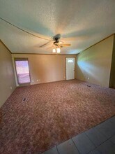 81 Roots Rd in Martindale, TX - Building Photo - Building Photo
