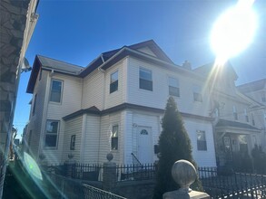 215 S 1st Ave in Mount Vernon, NY - Building Photo - Building Photo