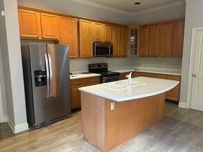 859 Harbor Bend Rd in Memphis, TN - Foto de edificio - Building Photo