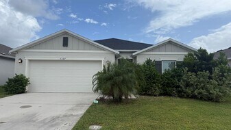 3167 Sweet Acrs Pl in St. Cloud, FL - Building Photo