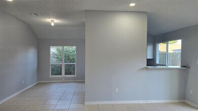 15135 Beechnut St in Houston, TX - Building Photo - Building Photo