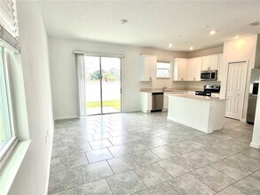 7665 Stone Crk Trl in Kissimmee, FL - Building Photo - Building Photo