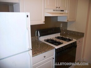 15 N Beacon St in Boston, MA - Building Photo - Building Photo