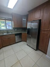2323 Van Buren St in Hollywood, FL - Building Photo - Building Photo