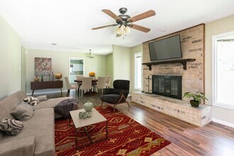 109 Thomas Dr in Leesville, LA - Building Photo - Building Photo