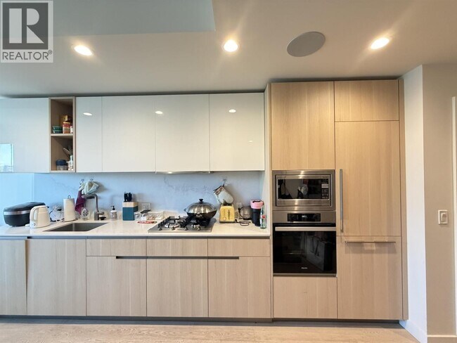 6833 Pearson Wy in Richmond, BC - Building Photo - Building Photo