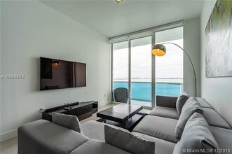 725 NE 22nd St-Unit -17C in Miami, FL - Building Photo - Building Photo