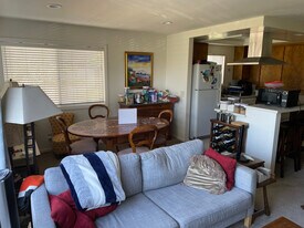 818 Hygeia Ave, Unit 818 Hygeia in Encinitas, CA - Building Photo