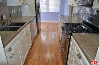 2335 28th St in Santa Monica, CA - Building Photo - Building Photo