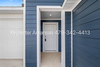 591 Raegan St in Prairie Grove, AR - Building Photo - Building Photo