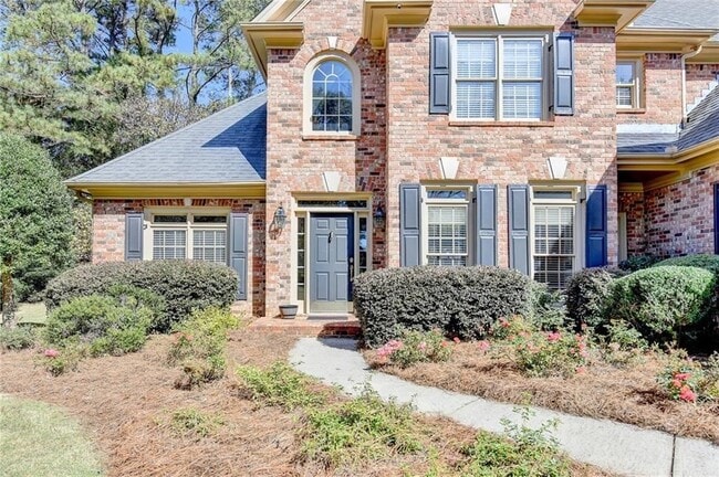 355 Laurel Oak Dr in Suwanee, GA - Building Photo - Building Photo