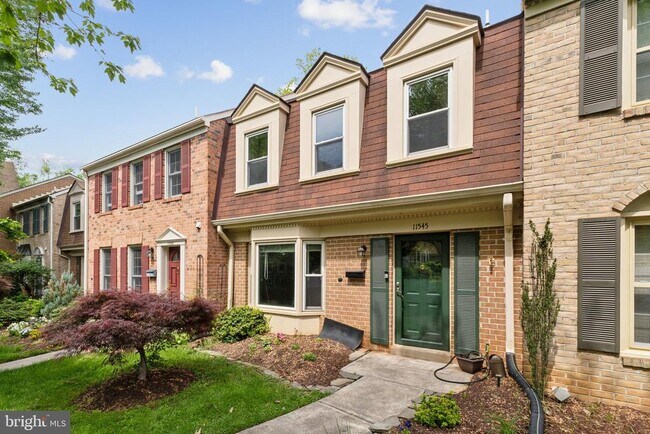 11545 Pine Cone Ct in Reston, VA - Building Photo - Building Photo