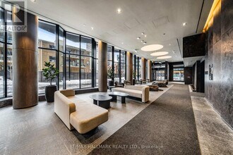 110 Broadway Ave in Toronto, ON - Building Photo - Building Photo