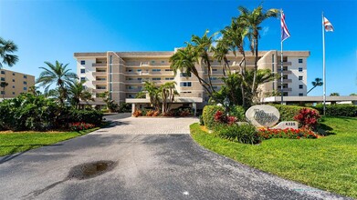 4325 Gulf of Mexico Dr in Longboat Key, FL - Building Photo - Building Photo