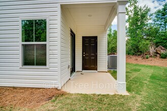 5 Mink Hollow Ct, Unit 5A in Newnan, GA - Foto de edificio - Building Photo