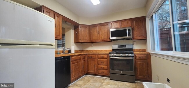 5830 Biscayne Dr in Alexandria, VA - Building Photo - Building Photo