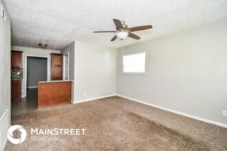 4809 Granada Dr in Louisville, KY - Building Photo - Building Photo