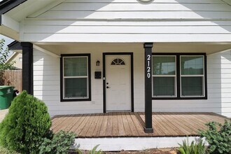 2120 Yates St in Houston, TX - Building Photo - Building Photo