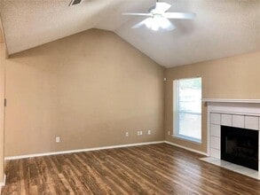 407 Dakota Dr in Joshua, TX - Building Photo - Building Photo